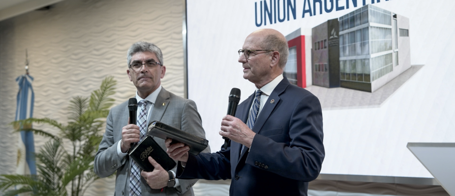 La Iglesia Adventista reinaugura su sede central en Argentina con la presencia del pastor Ted Wilson